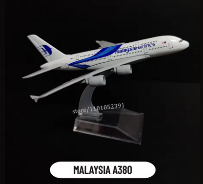 Metal Airplane Airliner Model